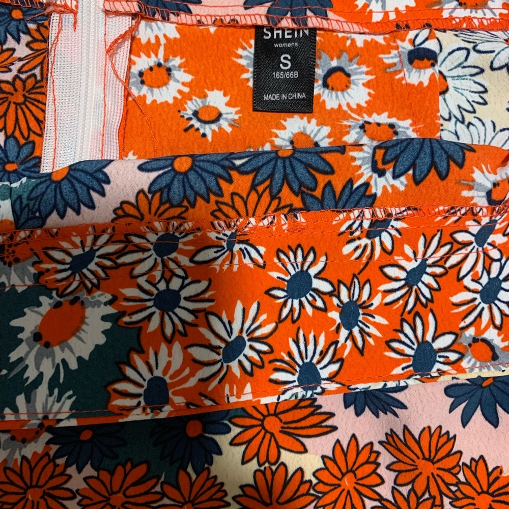 Floral midi high waisted skirt. size small